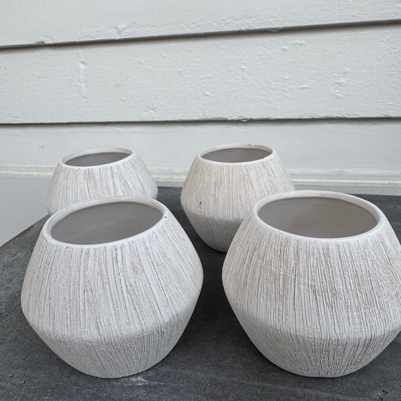 Modern White Textured Vase Planter Small Avon Pots set of 4 - Picture 5 of 8